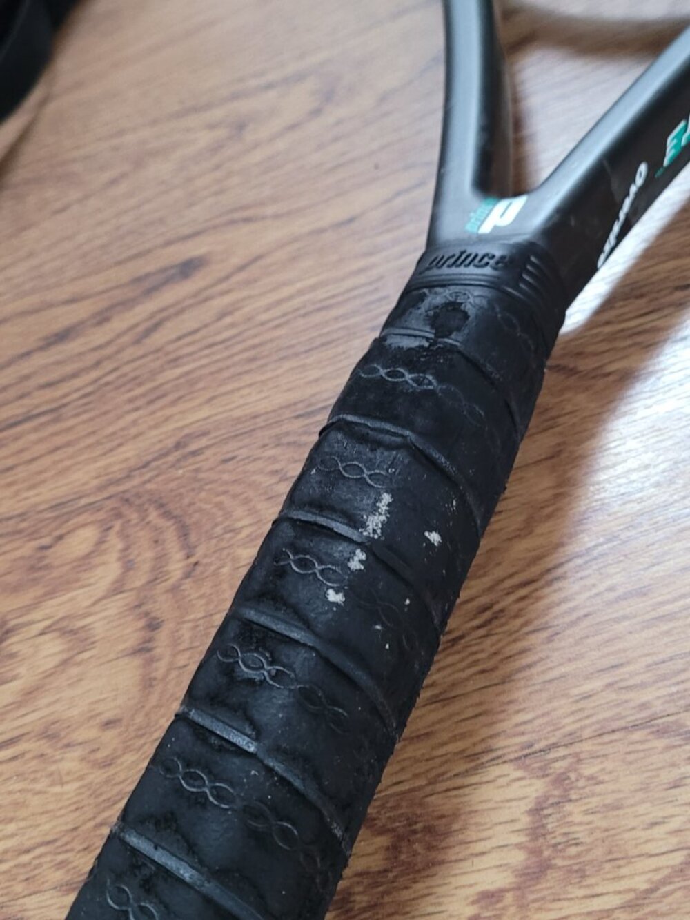 Tennis Racket and Bag - Picture 4 of 10